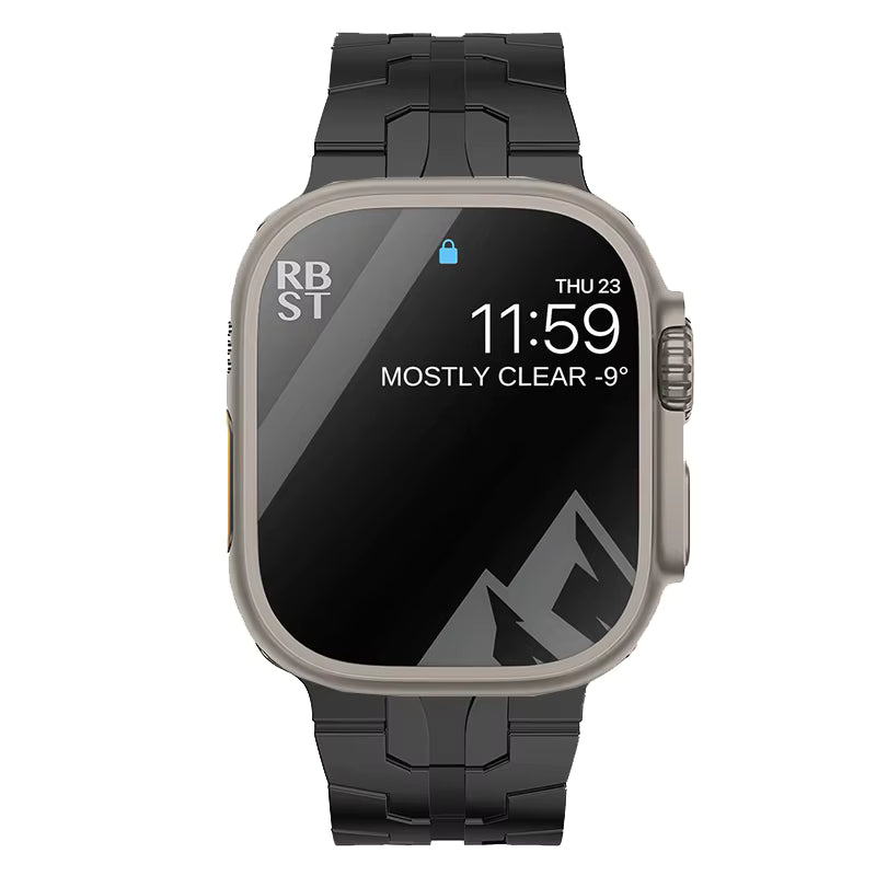Vooraanzicht van een smartwatch met een robuuste kast en een titanium zwarte metalen schakelband op een witte achtergrond. De wijzerplaat toont de tijd 11:59, weersinformatie en een berglandschap.